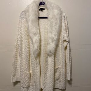 Beautiful, cream colored cardigan sweater with faux fur collar (removable)